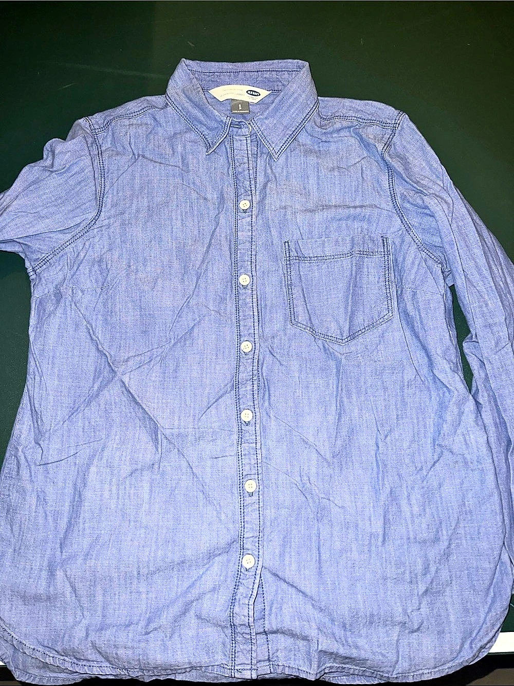 Old Navy The Classic Shirt women’s Chambray Button Down Shirt